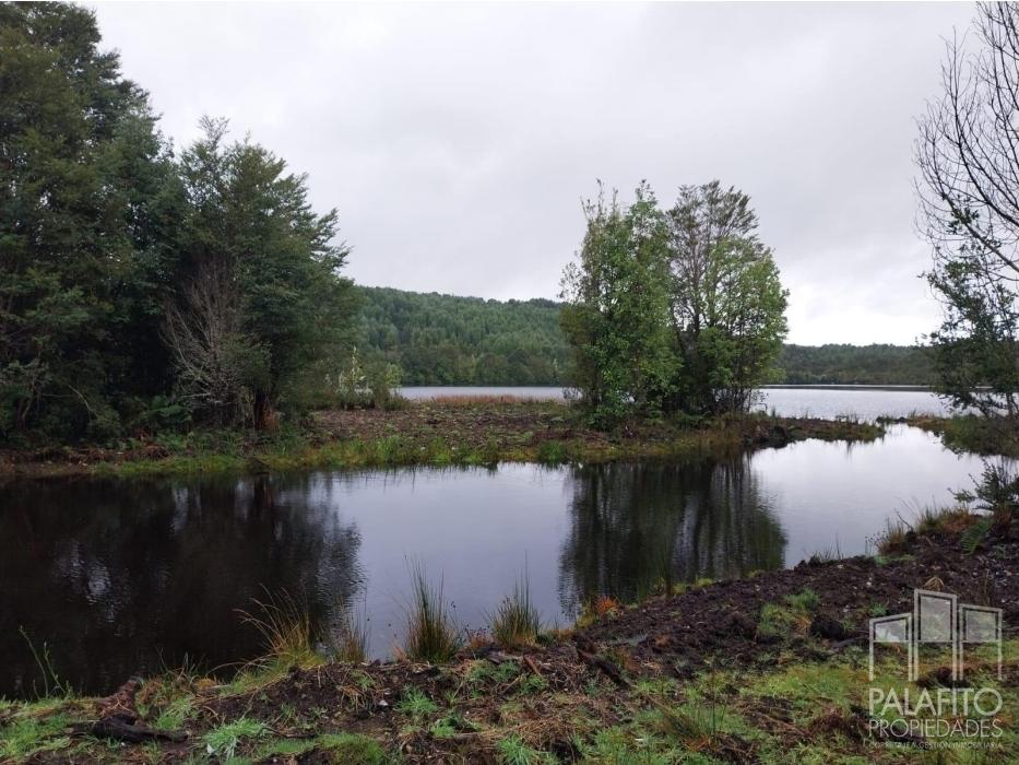  Hermoso terreno orilla de lago Tarahuin 
